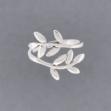 Load image into Gallery viewer, Leaf Wrap Bypass Toe Ring - Tribal Waves Silver